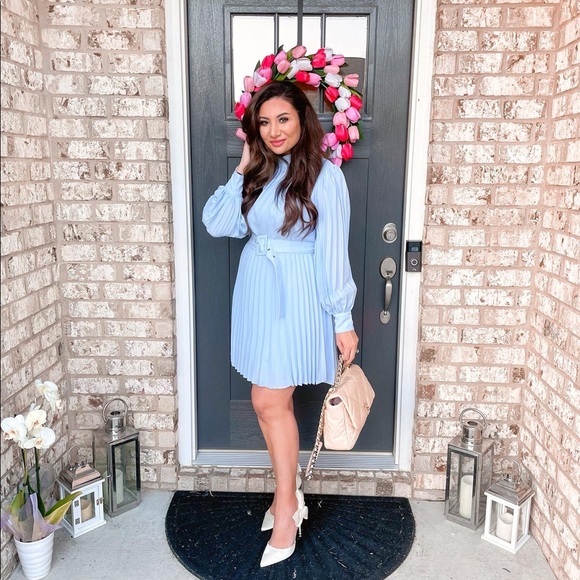 Baby blue Mock-neck Self Buckle Belted Pleated Dress - Picture 9 of 9